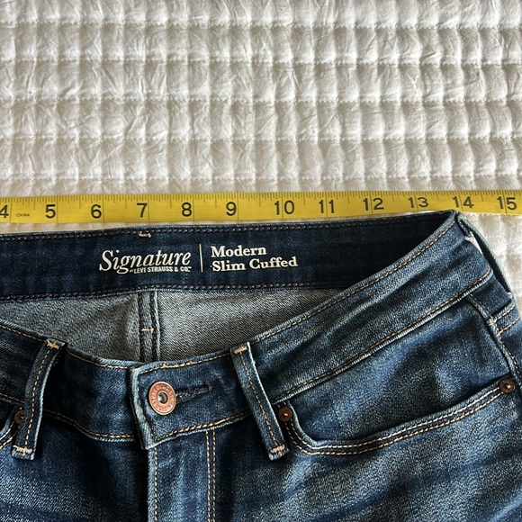 Women’s Signature by Levi Modern Slim Cuffed Ankle Length Jeans - Picture 6 of 8